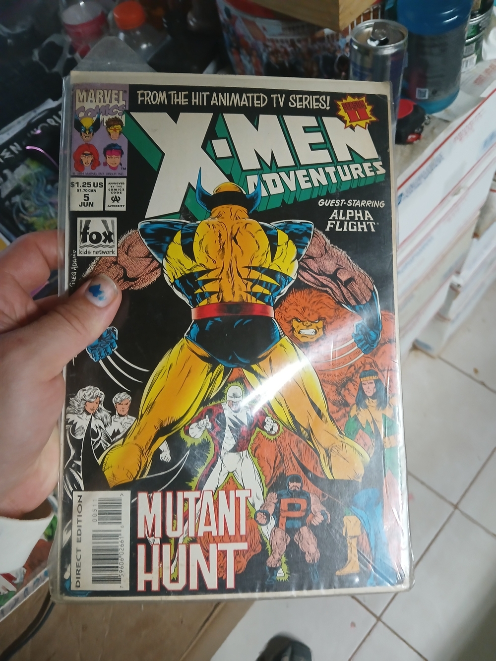 X-Men Adventures Mutant Hunt Comic Book - Yellow/Blue Cover